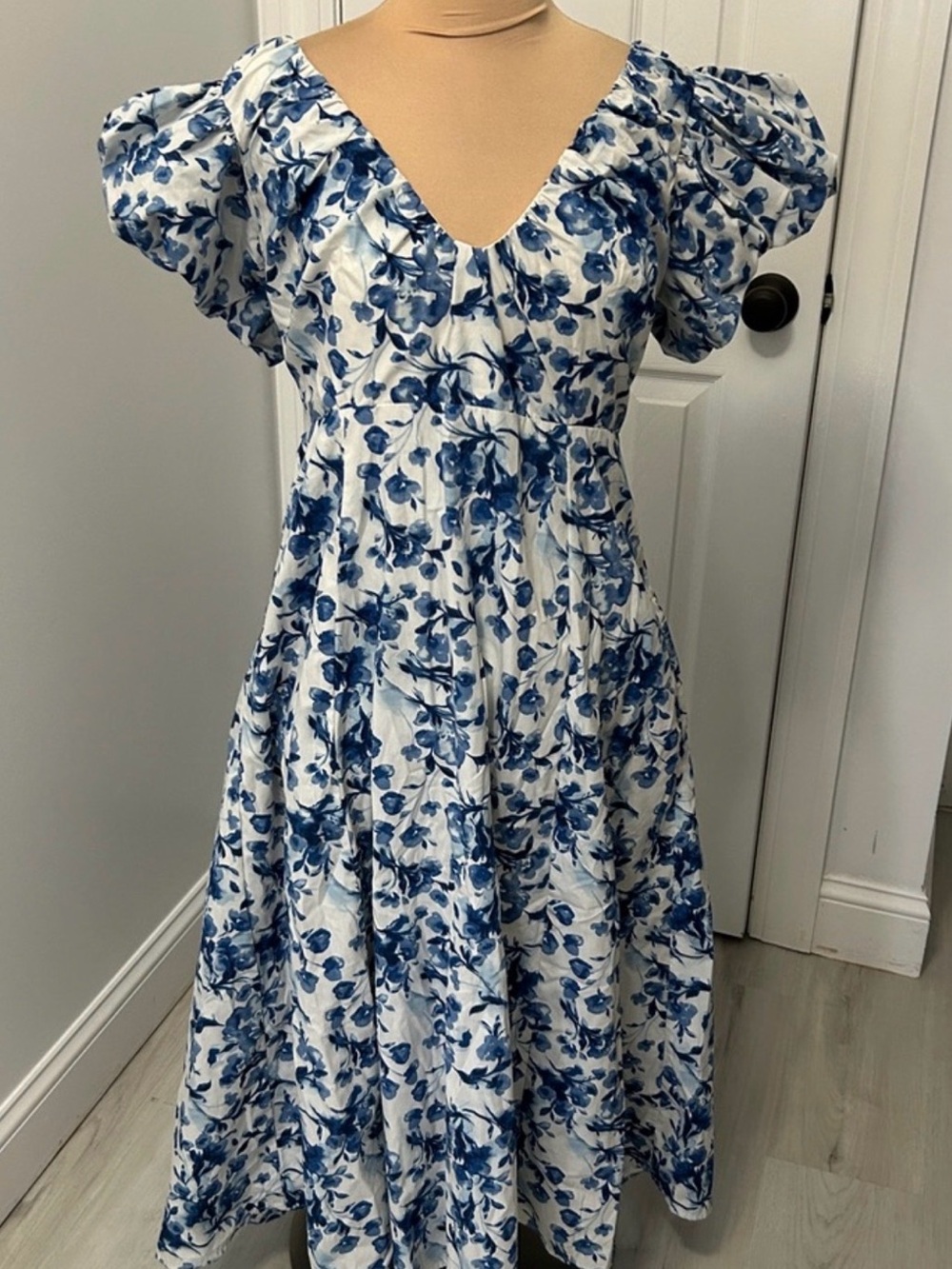 Abercrombie & Fitch White and Blue Floral Midi Dress
